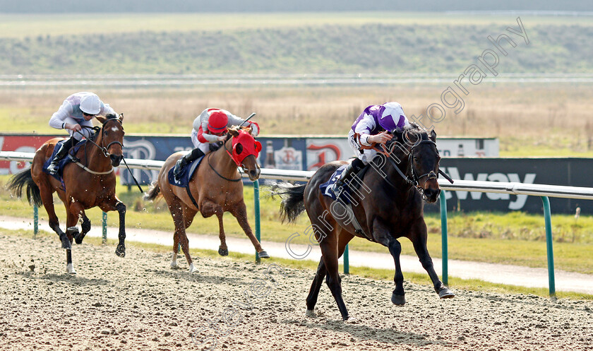 Crimson-Sand-0002 
 CRIMSON SAND (Ryan Moore) wins The Betway Maiden Stakes
Lingfield 27 Feb 2021 - Pic Steven Cargill / Racingfotos.com