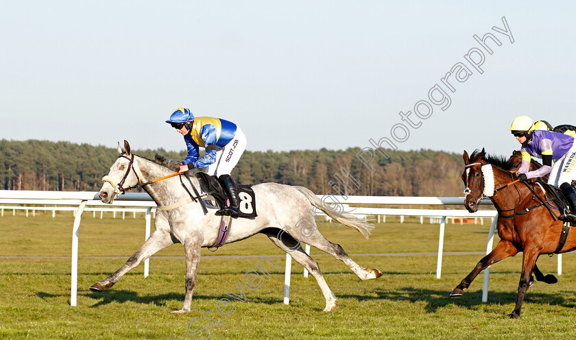 Giovanni-Change-0002 
 GIOVANNI CHANGE (Jamie Hamilton) wins The Mansionbet Bet 10 Get 20 Handicap Hurdle
Market Rasen 19 Apr 2102 - Pic Steven Cargill / Racingfotos.com