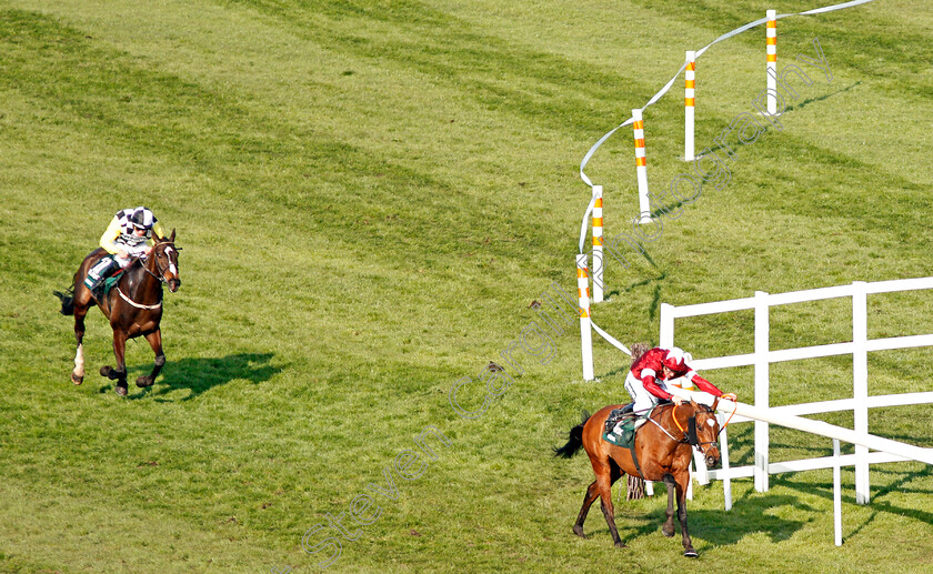 Tiger-Roll-0006 
 TIGER ROLL (Davy Russell) beats PLEASANT COMPANY in The Randox Health Grand National Aintree 14 Apr 2018 - Pic Steven Cargill / Racingfotos.com