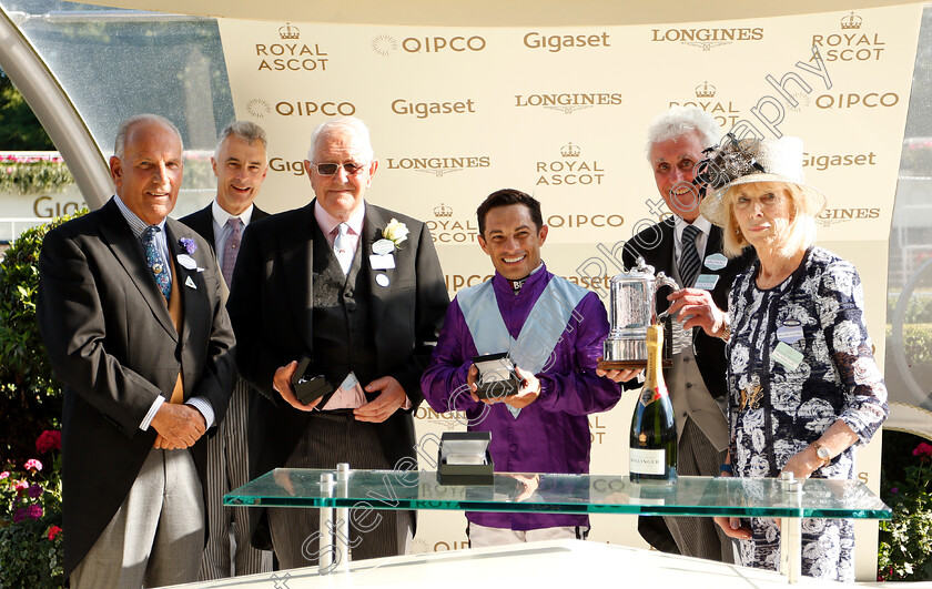 Dash-Of-Spice-0011 
 Presentation by Sir Mark Prescott to Jeff Smith, David Elsworth and Silvestre De Sousa for The Duke Of Edinburgh Stakes won by DASH OF SPICE
Royal Ascot 22 Jun 2018 - Pic Steven Cargill / Racingfotos.com