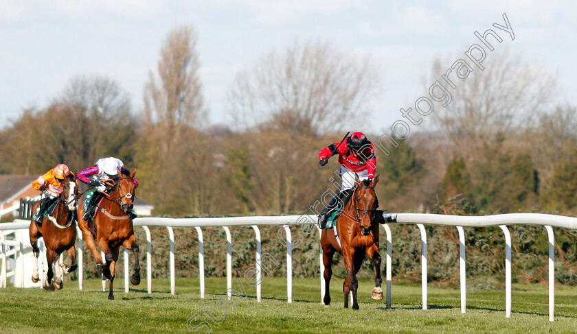 Ahoy-Senor-0001 
 AHOY SENOR (Derek Fox) wins The Doom Bar Sefton Novices Hurdle
Aintree 9 Apr 2021 - Pic Steven Cargill / Racingfotos.com