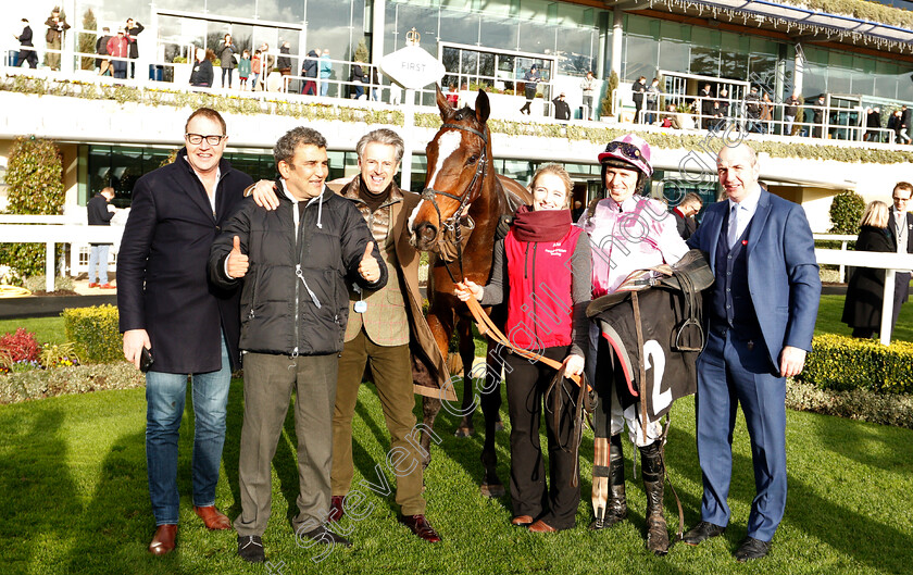 Ask-Dillon-0012 
 ASK DILLON (Paddy Brennan) with Fergal O'Brien and owners after winning The Eventmasters.co.uk Maiden Hurdle
Ascot 21 Dec 2018 - Pic Steven Cargill / Racingfotos.com