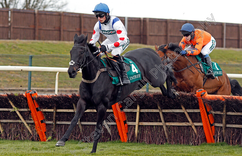 Monmiral-0002 
 MONMIRAL (Harry Cobden) wins The Doom Bar Anniversary 4yo Juvenile Hurdle
Aintree 8 Apr 2021 - Pic Steven Cargill / Racingfotos.com