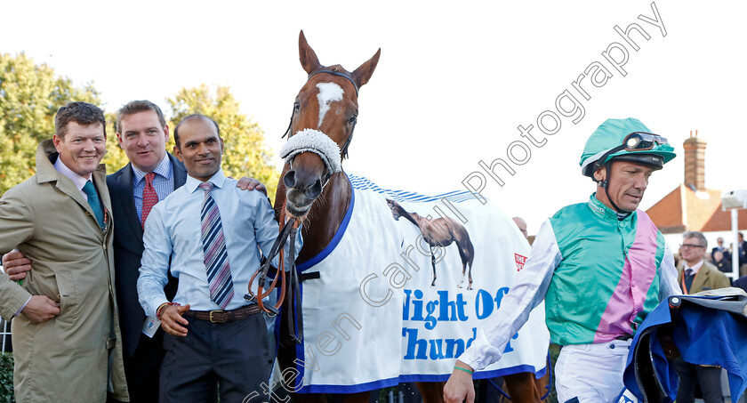 Chaldean-0012 
 Frankie Dettori walks off after winning The Darley Dewhurst Stakes on CHALDEAN 
Newmarket 8 Oct 2022 - Pic Steven Cargill / Racingfotos.com