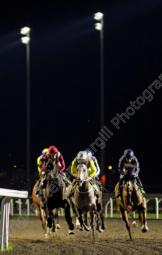 Champagne-Prince-0005 
 CHAMPAGNE PRINCE (centre, William Buick) beats EYDON (left) and BEELEY (right) in The Unibet Wild Flower Stakes
Kempton 11 Dec 2024 - Pic Steven Cargill / Racingfotos.com