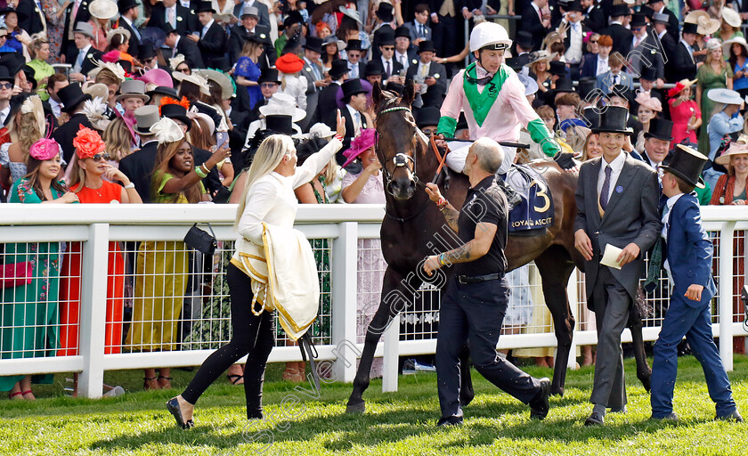 Khaadem-0007 
 KHAADEM (Oisin Murphy) winner of The Queen Elizabeth II Jubilee Stakes
Royal Ascot 22 Jun 2024 - Pic Steven Cargill / Racingfotos.com