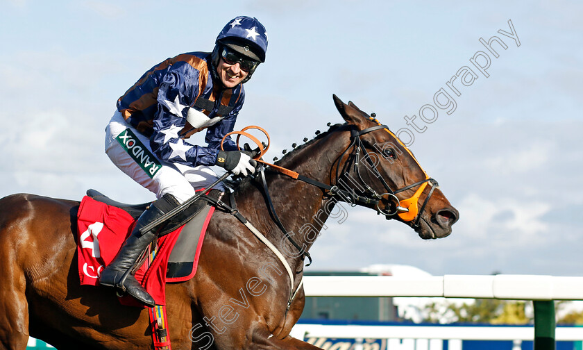 Dysart-Enos-0004 
 DYSART ENOS (Paddy Brennan) wins The Goffs Uk Nickel Coin Mares Standard Open National Hunt Flat Race
Aintree 13 Apr 2023 - Pic Steven Cargill / Racingfotos.com