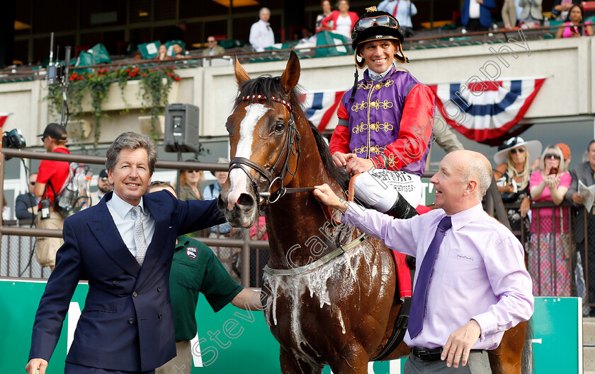 Call-To-Mind-0019 
 CALL TO MIND (Javier Castellano) and John Warren after The Belmont Gold Cup Invitational Stakes
Belmont Park 8 Jun 2018 - Pic Steven Cargill / Racingfotos.com