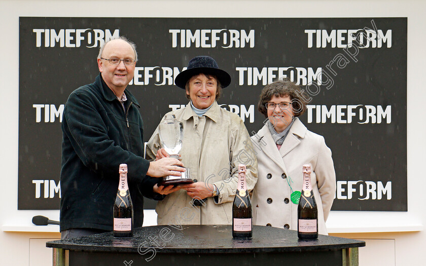 Mister-Whitaker-0008 
 Presentation to Henrietta Knight for The Timeform Novices Handicap Chase won by MISTER WHITAKER Cheltenham 27 Jan 2018 - Pic Steven Cargill / Racingfotos.com