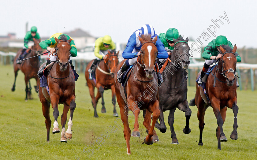 Gabr-0004 
 GABR (centre, Jim Crowley) beats BOWDITCH (right) ISTANBUL SULTAN (2nd right) and BLOORIEDOTCOM (left) in The British Stallion Studs EBF Novice Stakes Yarmouth 21 Sep 2017 - Pic Steven Cargill / Racingfotos.com