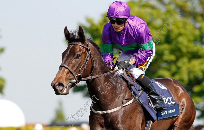 Dan s-Dream-0001 
 DAN'S DREAM (Silvestre De Sousa) Newmarket 6 May 2018 - Pic Steven Cargill / Racingfotos.com