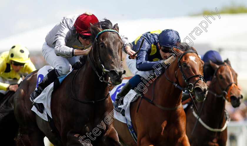 Simmering-0002 
 SIMMERING (Ryan Moore) wins The Sodexo Live! Princess Margaret Stakes
Ascot 27 Jul 2024 - Pic Steven Cargill / Racingfotos.com