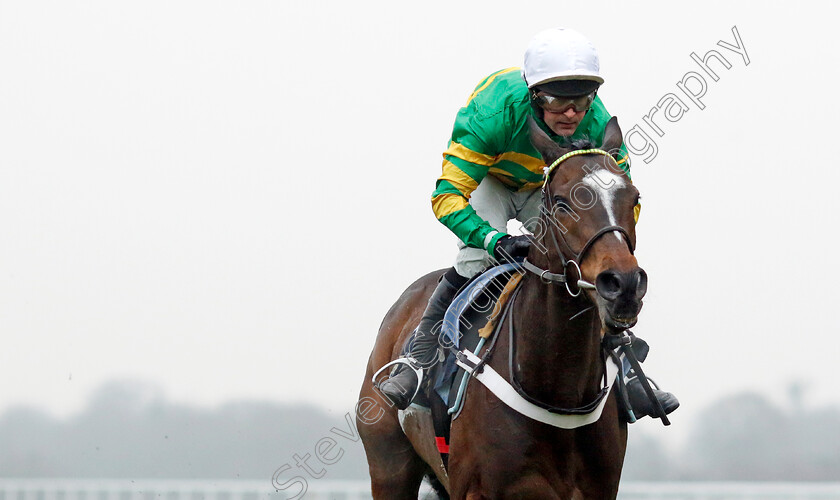 Jonbon-0003 
 JONBON (Nico de Boinville) wins The Betmgm Clarence House Chase
Ascot 18 Jan 2025 - Pic Steven Cargill / Racingfotos.com