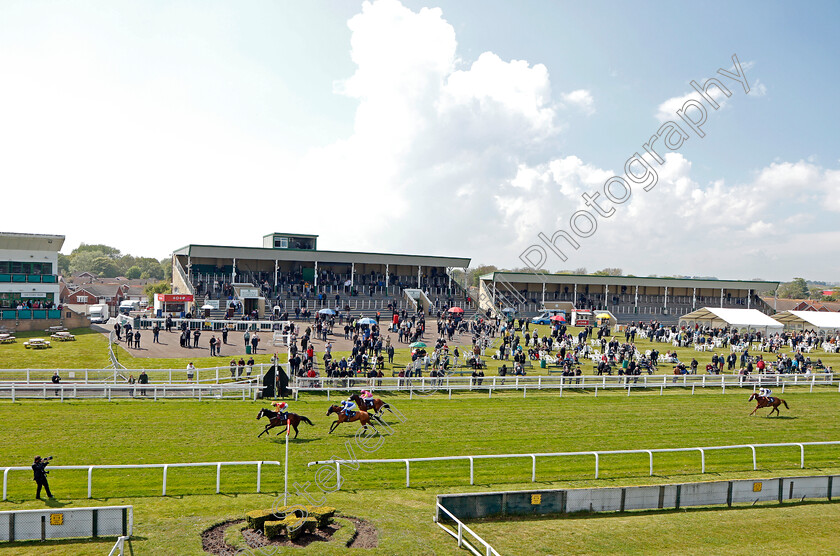 Aria-Rose-0003 
 ARIA ROSE (Daniel Muscutt) wins The Quinncasino Handicap
Yarmouth 19 May 2021 - Pic Steven Cargill / Racingfotos.com