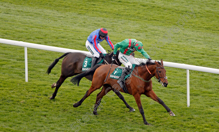 Balnaslow-0009 
 BALNASLOW (Derek O'Connor) beats BEAR'S AFFAIR (left) in The Randox Health Foxhunters Chase Aintree 12 Apr 2018 - Pic Steven Cargill / Racingfotos.com