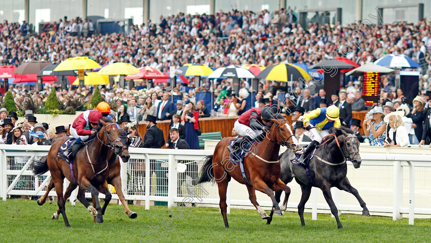 Rohaan-0002 
 ROHAAN (Ryan Moore) beats POPMASTER (right) in The Wokingham Stakes
Royal Ascot 18 Jun 2022 - Pic Steven Cargill / Racingfotos.com