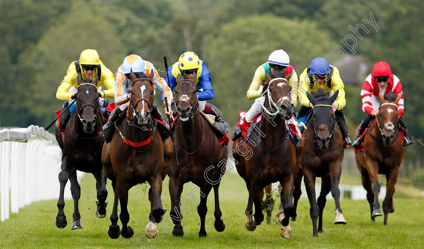 Spanish-Blaze-0006 
 SPANISH BLAZE (2nd left, Kieran Shoemark) beats QUATRE BRAS (centre) in The Win Up To £2M With Golden Goals Handicap
Sandown 15 Jun 2024 - Pic Steven Cargill / Racingfotos.com