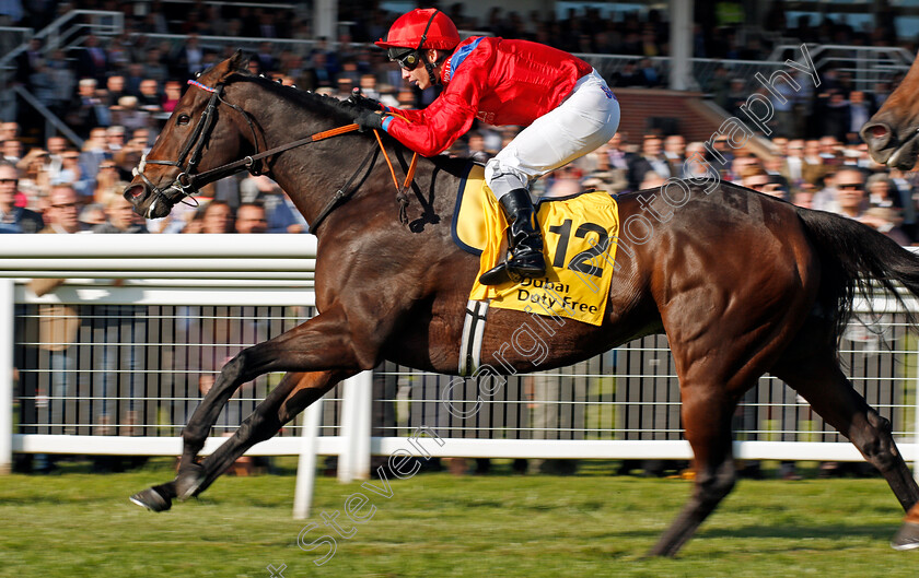 Take-Cover-0005 
 TAKE COVER (David Allan) wins The Dubai International Airport World Stakes Newbury 23 Sep 2017 - Pic Steven Cargill / Racingfotos.com