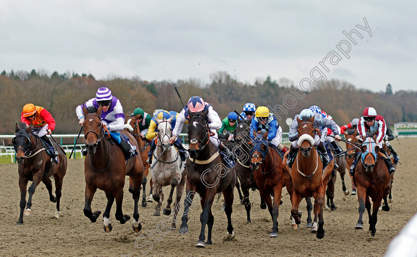 Sky-Marshal-0002 
 SKY MARSHAL (2nd left, Liam Keniry) beats ROCK'N GOLD (centre) and ATTAIN (2nd right) in The Betway Handicap Lingfield 6 Dec 2017 - Pic Steven Cargill / Racingfotos.com