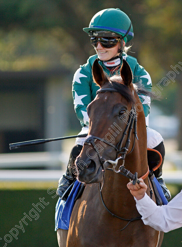 Desert-Pioneer-0001 
 DESERT PIONEER (Hollie Doyle)
Kempton 4 Aug 2021 - Pic Steven Cargill / Racingfotos.com