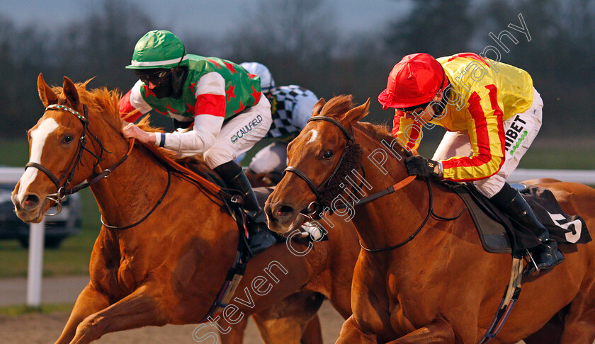 RIver-Wharfe-0005 
 RIVER WHARFE (right, Jamie Spencer) beats LITTLE SUNFLOWER (left) in The tote Placepot Your First Bet Nursery Div1
Chelmsford 27 Nov 2020 - Pic Steven Cargill / Racingfotos.com