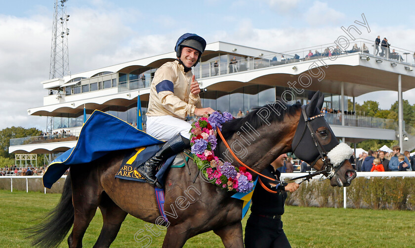 Al-Zaraqaan-0008 
 AL ZARAQAAN (Gavin Sheehan) winner of The H.M. Drottningens Pris 
Bro Park, Sweden 18 Sep 2022 - Pic Steven Cargill / Racingfotos.com