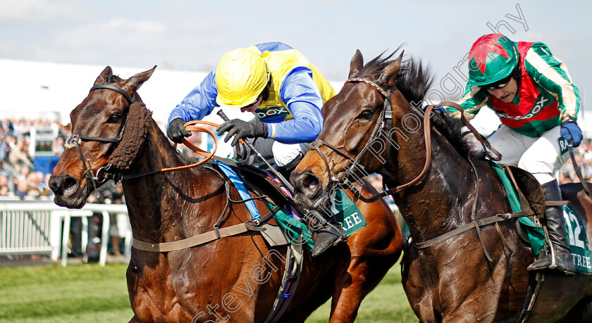 Mr-Big-Shot-0001 
 MR BIG SHOT (right, Tom Scudamore) beats NOW MCGINTY (left) in The Gaskells Handicap Hurdle Aintree 14 Apr 2018 - Pic Steven Cargill / Racingfotos.com