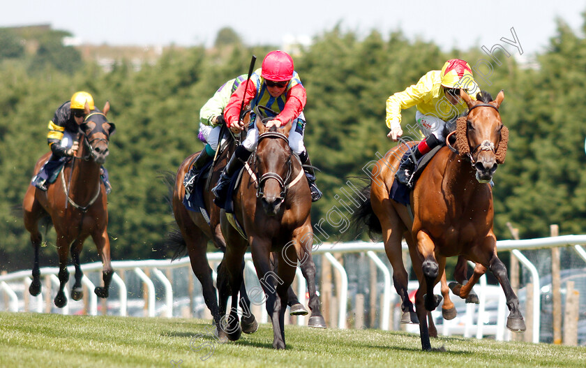 Born-To-Boogie-0004 
 BORN TO BOOGIE (centre, Jason Watson) beats NOTEWORTHY (right) in The mintbet.com World Cup Red Card Refund Handicap
Brighton 3 Jul 2018 - Pic Steven Cargill / Racingfotos.com