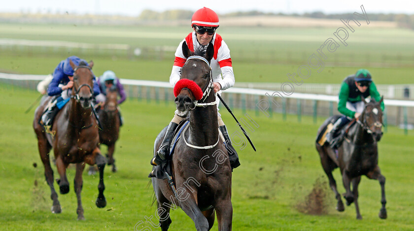 Claymore-0006 
 CLAYMORE (Joe Fanning) wins The Racing TV Novice Stakes
Newmarket 20 Oct 2021 - Pic Steven Cargill / Racingfotos.com