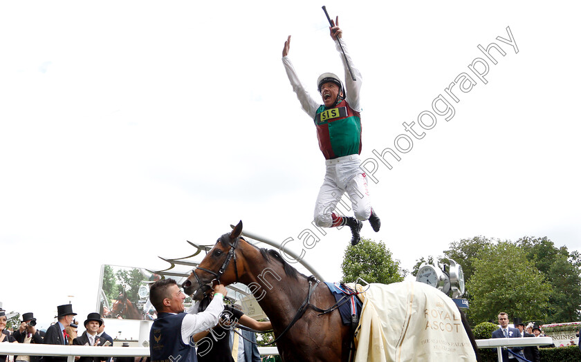 Without-Parole-0013 
 Frankie Dettori leaps from WITHOUT PAROLE after The St James's Palace Stakes
Royal Ascot 19 Jun 2018 - Pic Steven Cargill / Racingfotos.com