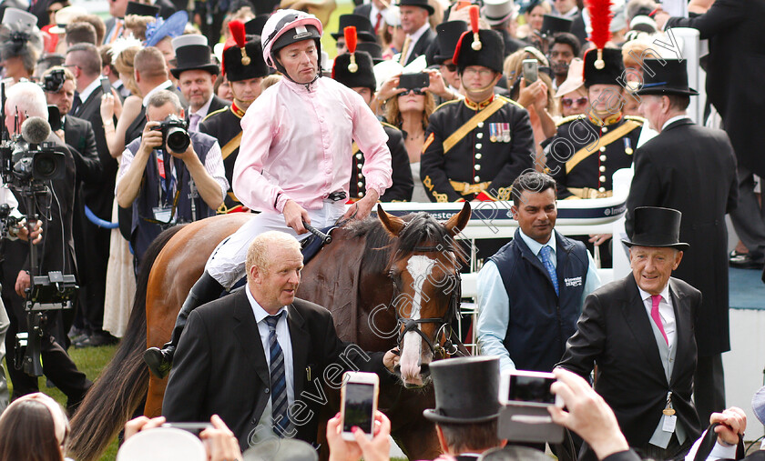 Anthony-Van-Dyck-0015 
 ANTHONY VAN DYCK (Seamie Heffernan) after The Investec Derby
Epsom 1 Jun 2019 - Pic Steven Cargill / Racingfotos.com