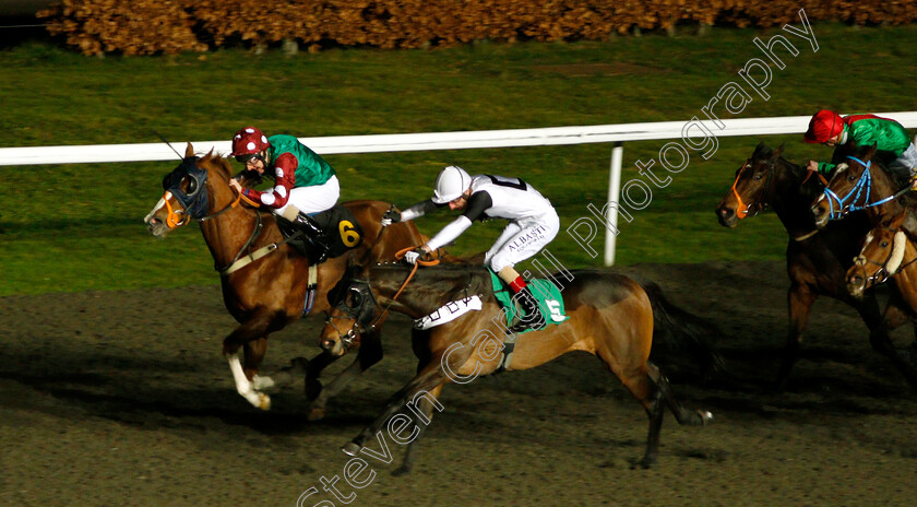 Apex-Predator-0001 
 APEX PREDATOR (Adam Kirby) beats ARLECCHINO'S ARC (left) in The 32Red On The App Store Handicap Div1
Kempton 4 Jan 2019 - Pic Steven Cargill / Racingfotos.com