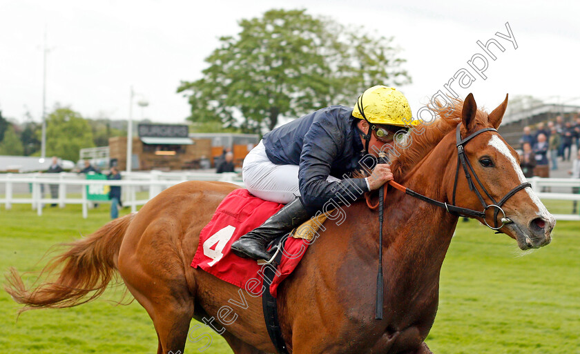 Crystal-Hope-0006 
 CRYSTAL HOPE (William Buick) wins The Nordoff Robbins David Enthoven Memorial Fillies Novice Stakes Sandown 27 Apr 2018 - Pic Steven Cargill / Racingfotos.com