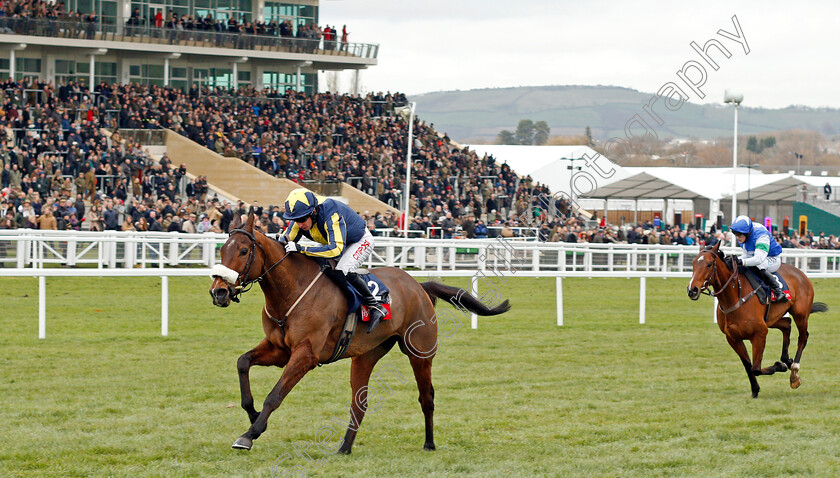 Kalondra-0002 
 KALONDRA (Noel Fehily) wins The Ryman Novices Chase Cheltenham 16 Dec 2017 - Pic Steven Cargill / Racingfotos.com