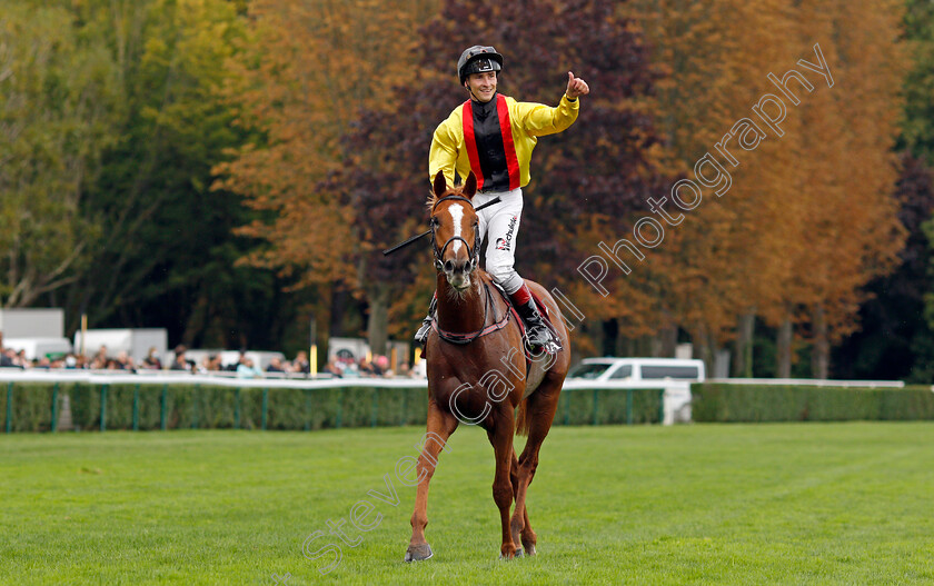 Torquator-Tasso-0016 
 TORQUATOR TASSO (Rene Piechulek) after The Qatar Prix de l'Arc de Triomphe
Longchamp 3 Oct 2021 - Pic Steven Cargill / Racingfotos.com