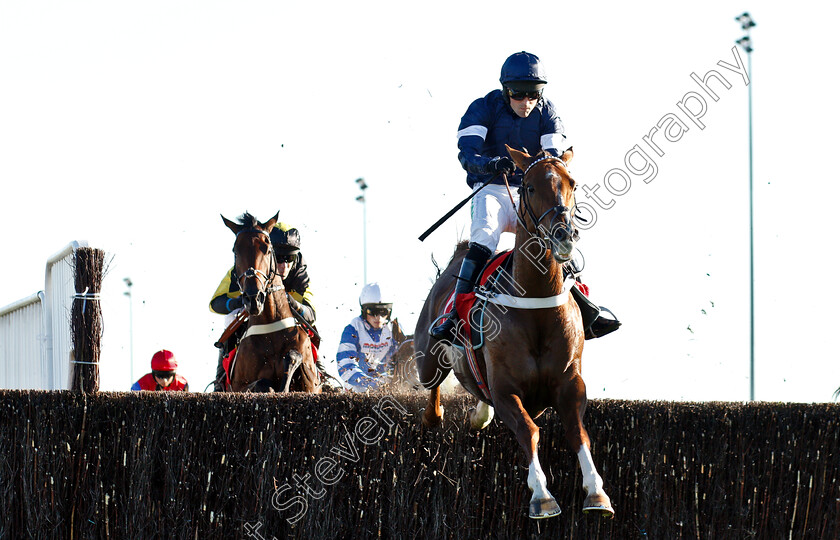 Casablanca-Mix-0001 
 CASABLANCA MIX (Nico De Boinville)
Kempton 21 Oct 2018 - Pic Steven Cargill / Racingfotos.com