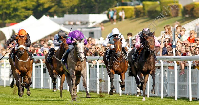 Lunarscape-0005 
 LUNARSCAPE (centre, William Buick) beats KEEP BIDDING (right) in The William Hill EBF Fillies Restricted Novice Stakes
Goodwood 27 Aug 2022 - Pic Steven Cargill / Racingfotos.com