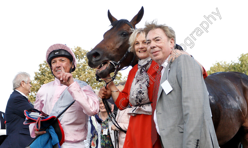 Too-Darn-Hot-0021 
 TOO DARN HOT (Frankie Dettori) with Lord and Lady Lloyd Webber after The Darley Dewhurst Stakes
Newmarket 13 Oct 2018 - Pic Steven Cargill / Racingfotos.com