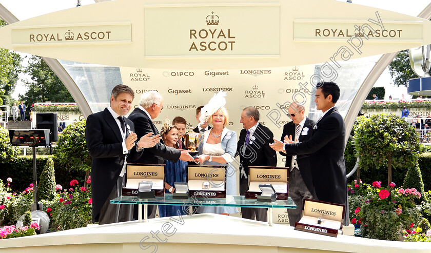 Kew-Gardens-0011 
 Presentation to Mrs Gay Smith for The Queen's Vase won by KEW GARDENS
Royal Ascot 20 Jun 2018 - Pic Steven Cargill / Racingfotos.com