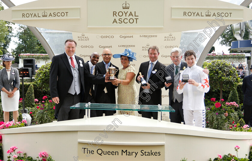 Signora-Cabello-0014 
 Presentation by Sir Mo Farah to Phoenix Thoroughbred and Zen Racing, John Quinn and Oisin Murphy for The Queen Mary Stakes won by SIGNORA CABELLO
Royal Ascot 20 Jun 2018 - Pic Steven Cargill / Racingfotos.com