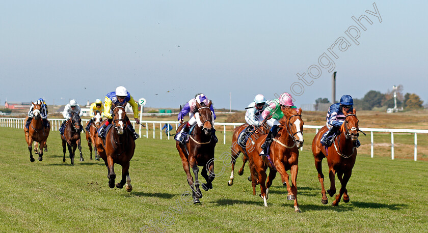 Single-0002 
 SINGLE (2nd right, George Bass) beats CHERRY COLA (right) and COQUETA (centre) in The Quinnbet 25% Back As A Free Bet Handicap Div1
Yarmouth 19 May 2021 - Pic Steven Cargill / Racingfotos.com