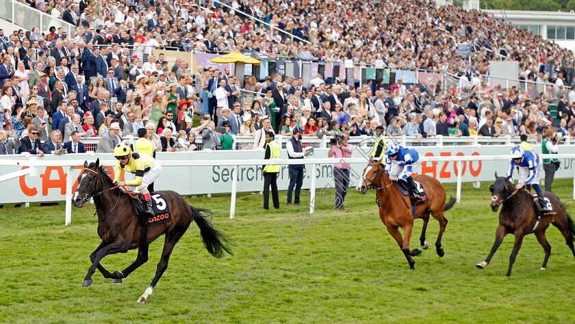 Royal-Champion-0001 
 ROYAL CHAMPION (Andrea Atzeni) wins The Cazoo Handicap
Epsom 3 Jun 2022 - Pic Steven Cargill / Racingfotos.com