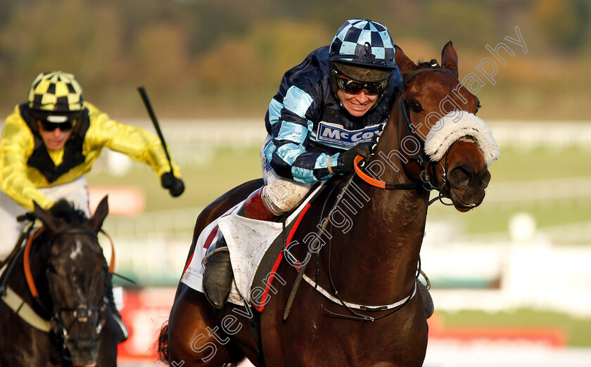 Thomas-Darby-0009 
 THOMAS DARBY (Richard Johnson) wins The Foundation Developments Ltd Maiden Hurdle
Cheltenham 26 Oct 2018 - Pic Steven Cargill / Racingfotos.com