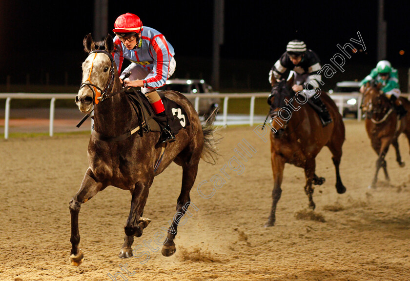 Glenn-Coco-0002 
 GLENN COCO (Aaron Jones) wins The Bet totetrifecta At betfred.com Handicap Chelmsford 7 Dec 2017 - Pic Steven Cargill / Racingfotos.com