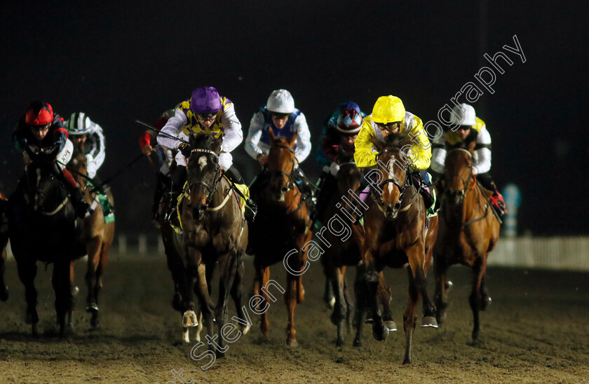 Mizuumi-0004 
 MIZUUMI (right, Benoit de la Sayette) beats BORN A REBEL (left) in The Racing TV Restricted Maiden Fillies Stakes
Kempton 13 Dec 2023 - Pic Steven Cargill / Racingfotos.com