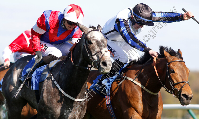 Saisons-D Or-0002 
 SAISONS D'OR (left, Jack Garritty) beats STRINGYBARK CREEK (right) in The racingtv.com Handicap
Nottingham 10 Apr 2019 - Pic Steven Cargill / Racingfotos.com