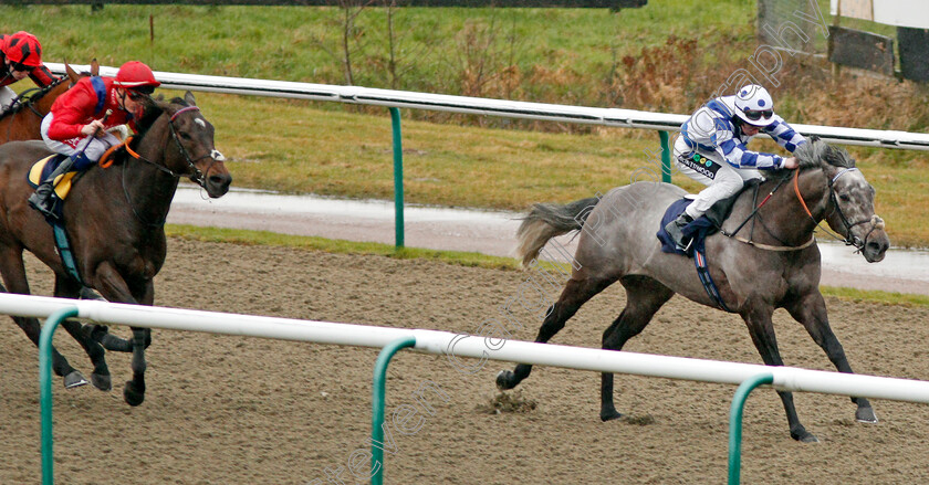 George-Dryden-0002 
 GEORGE DRYDEN (Jason Watson) wins The Betway Sprint Handicap Lingfield 3 Feb 2018 - Pic Steven Cargill / Racingfotos.com