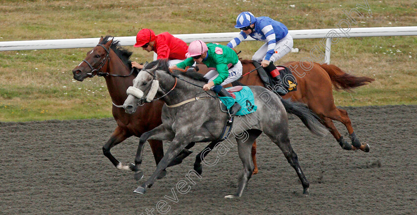 Makambe-0002 
 MAKAMBE (nearside, Joey Haynes) beats HIGHFALUTING (left) in The Matchbook 2% Commission Handicap
Kempton 3 Sep 2019 - Pic Steven Cargill / Racingfotos.com