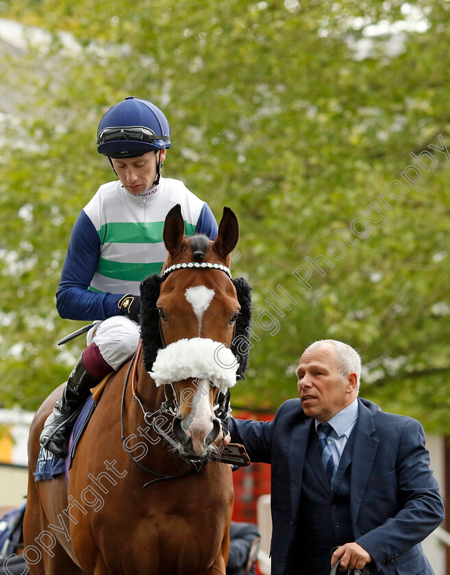 Coltrane-0009 
 COLTRANE (Oisin Murphy) before winning The Longines Sagaro Stakes
Ascot 1 May 2024 - Pic Steven Cargill / Racingfotos.com