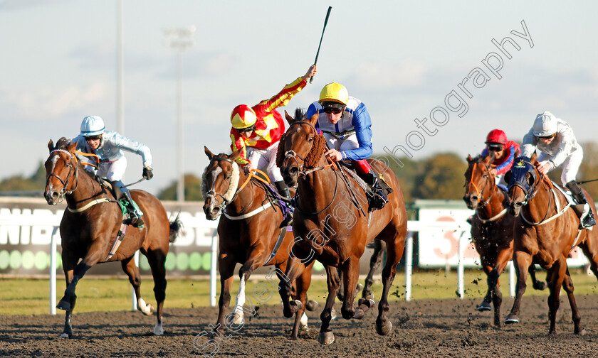 Crackin-Dream-0003 
 CRACKIN DREAM (Adam Kirby) beats GARTH ROCKETT (whip up, Luke Morris) in The Racing TV Profits Returned To Racing Handicap Div1
Kempton 2 Oct 2019 - Pic Steven Cargill / Racingfotos.com